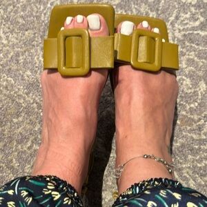 Cute khaki sandals in 37 0r 7 with large bow detail